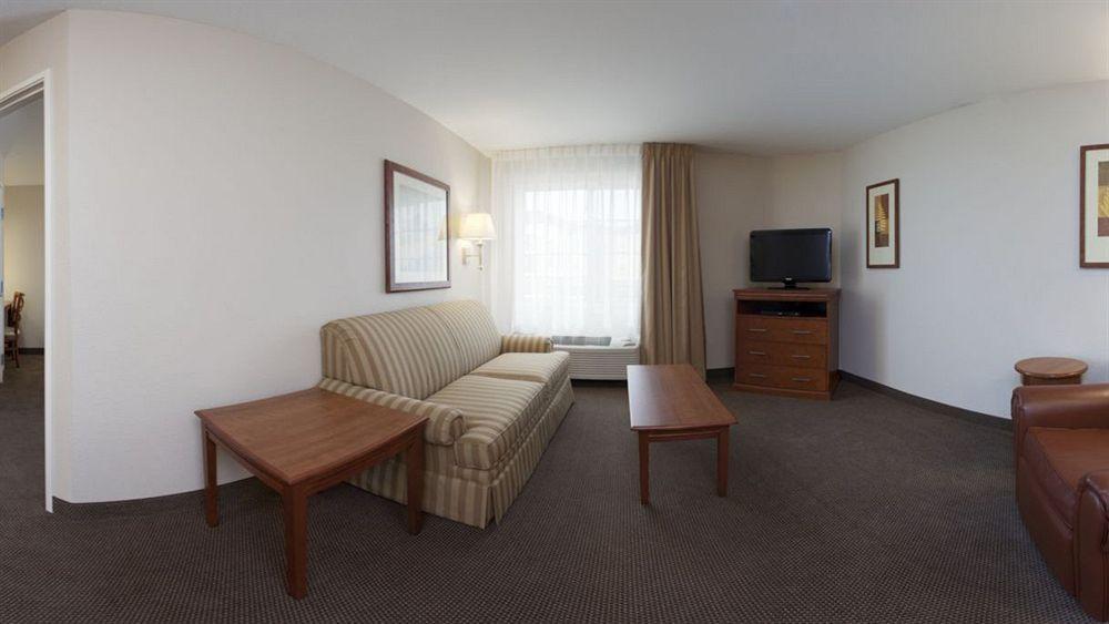 Candlewood Suites Champaign-Urbana University Area By Ihg Exterior foto